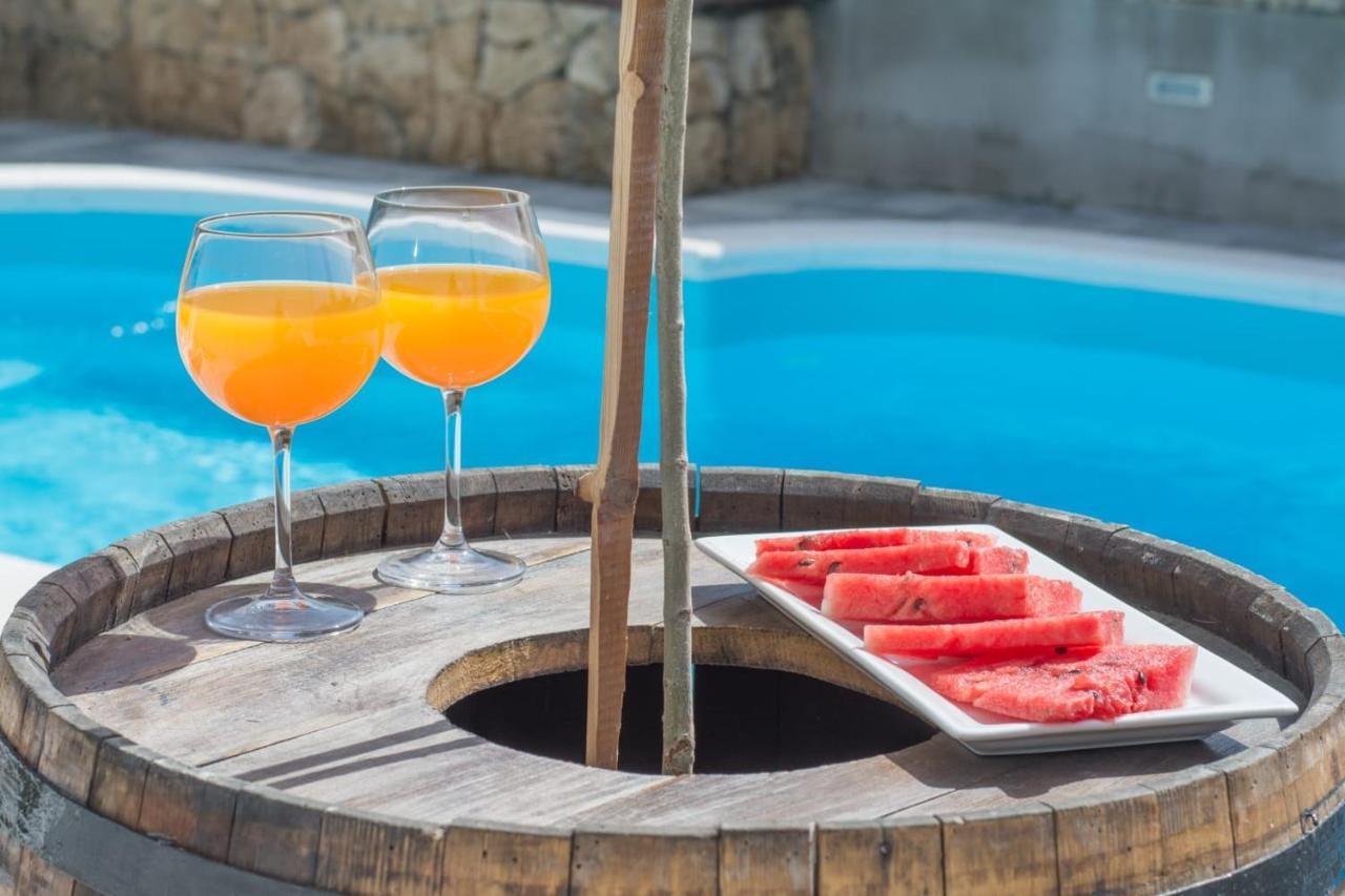 Village Holiday Apartman With Heated Pool Maslina Kostanje Kültér fotó